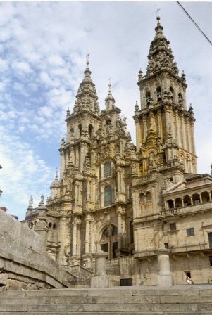 Barokke gevel van de Romaanse kathedraal van Santiago de Compostela, grafkerk van Sint Jacobus
